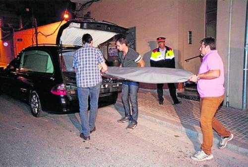 Un jove de 18 anys mata a ganivetades la seua exnòvia, de només 14, al seu pis a Tàrrega
