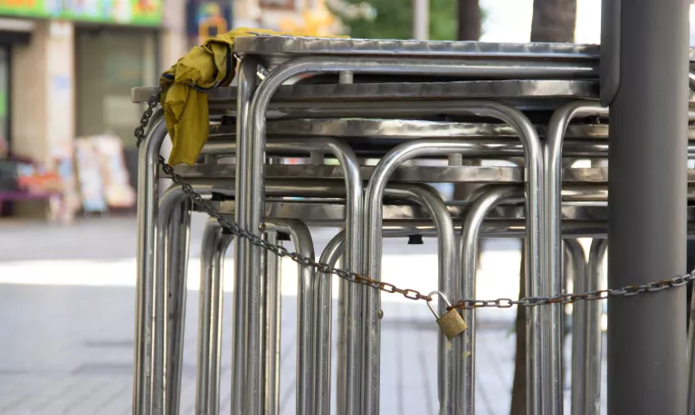Vielha tanca un establiment per superar l’aforament i obrir sense llicència ni mesures de seguretat