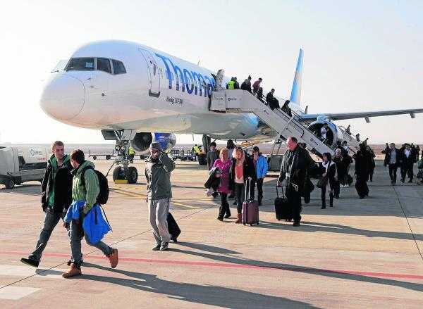 Thomas Cook inicia els vols d'esquiadors a Lleida amb ple fins a mitjan gener