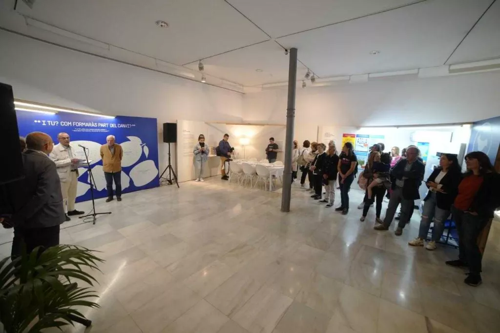Dues mostres simultànies a Lleida sobre diversitat lingüística i malbaratament alimentari