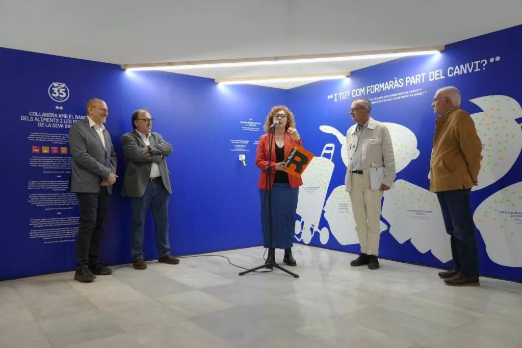 Dues mostres simultànies a Lleida sobre diversitat lingüística i malbaratament alimentari