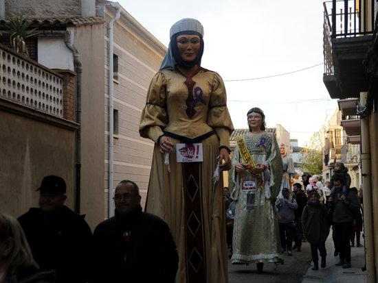 Una vintena de colles geganteres participen en una trobada contra la violència masclista a Torrelameu