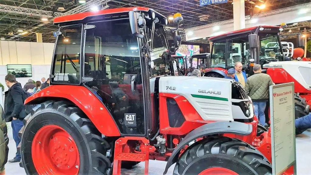Una empresa de tractors "aterra" a Lleida per obrir mercat al sud d'Europa