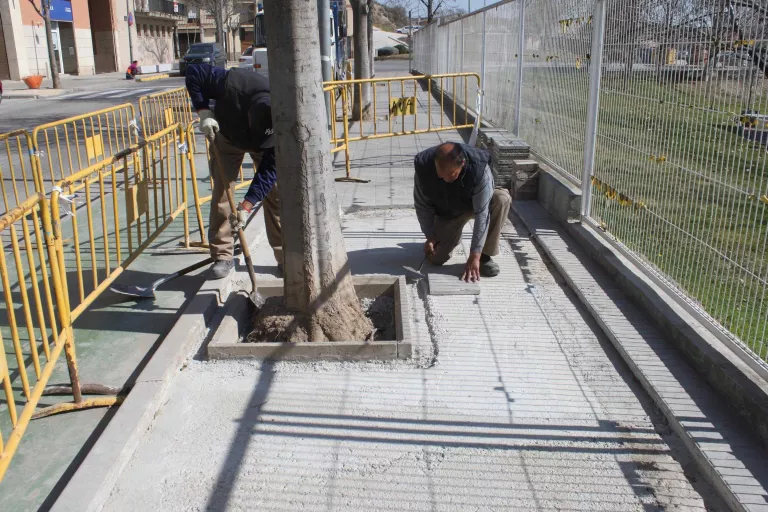 L’Ajuntament de Tàrrega contracta persones en situació d’atur per a desenvolupar tasques de millora de la via pública