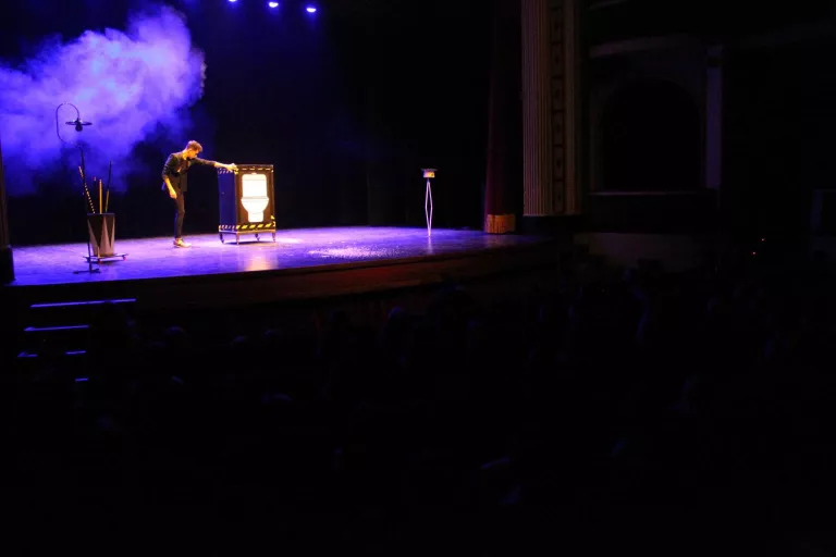 Tàrrega estrena un espectacle d'il·lusionisme per conscienciar als infants sobre el medi ambient