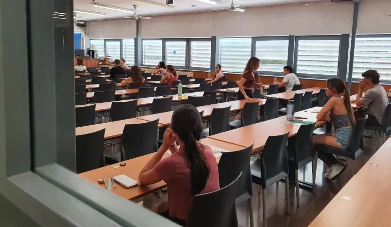 La PAU extraordinària del 2027 se celebrarà per primera vegada al juliol