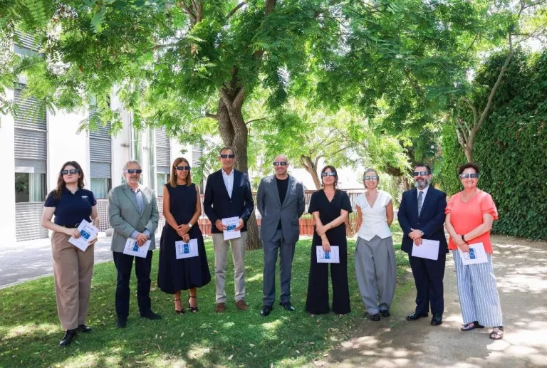 'Eclipsi per a tothom' portarà activitats divulgatives sobre l’eclipsi solar total a residències i escoles