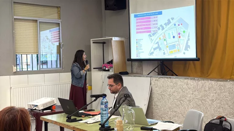 La Paeria projecta una nova zona esportiva a Llívia amb piscines, pàdel i espais d’activitat física