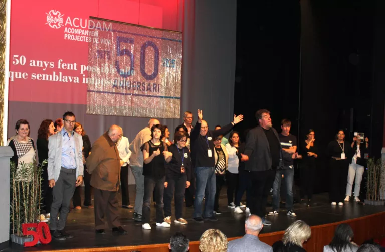 Més de 200 persones assisteixen a la commemoració dels 50 anys de l’ACUDAM a Mollerussa