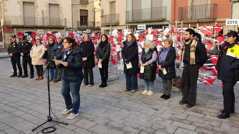 Tàrrega assenyala la violència masclista digital en el manifest del 25N