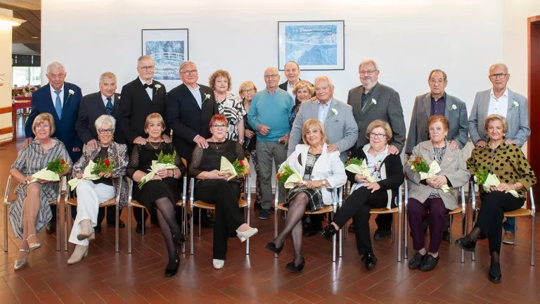 Tàrrega homenatja vuit parelles que celebren les Noces d’Or