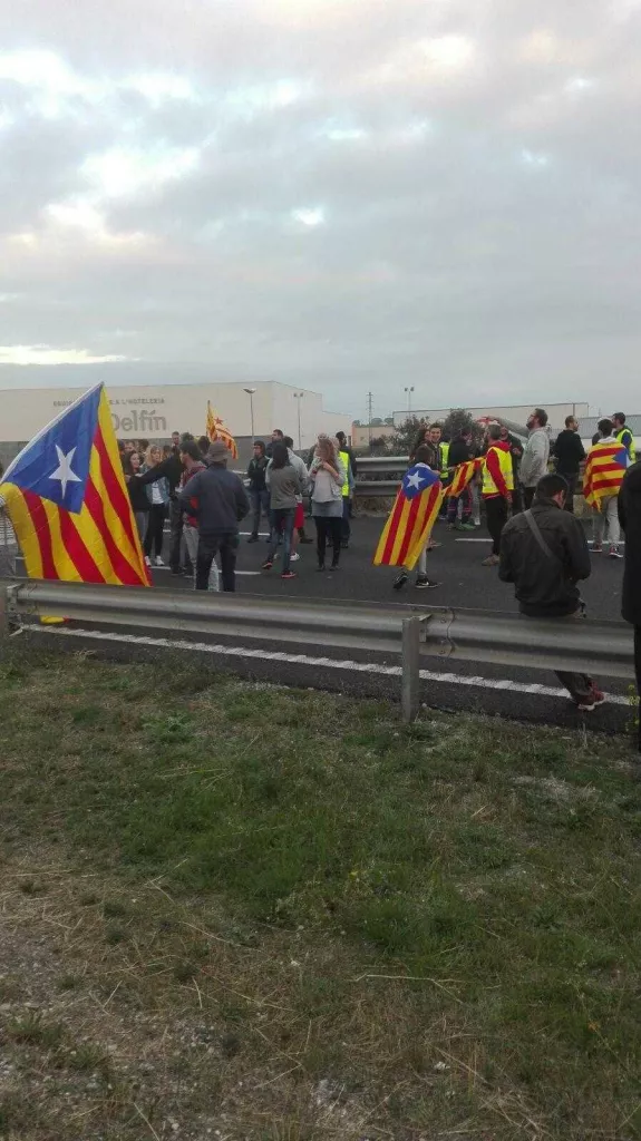 Les mobilitzacions per la vaga general 3O tallen l'autovia A2