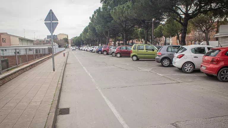 Prova pilot de carril bici a l’avinguda del Canal de Mollerussa