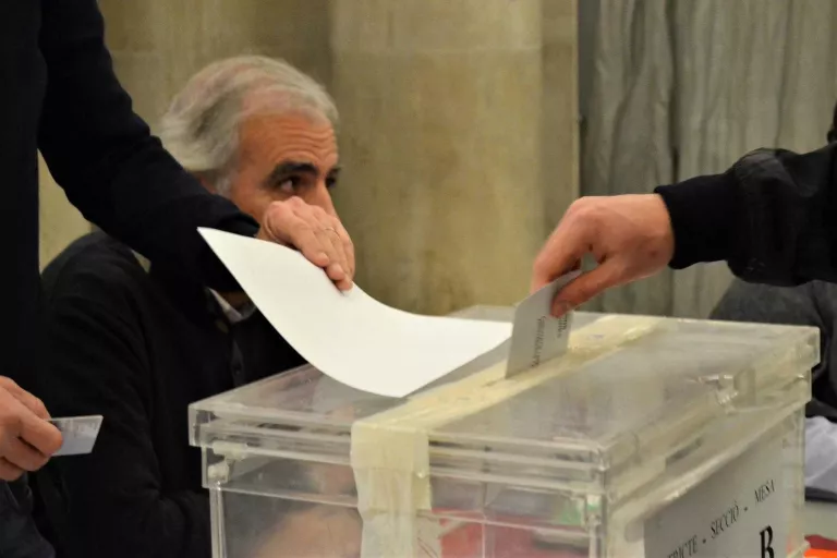 #eleccions21D / La participació puja a la Plana i baixa al Pirineu