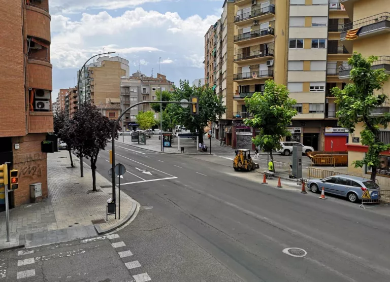 Comença l'habilitació d'un nou pas de vianants amb semàfors al barri del Clot de Lleida