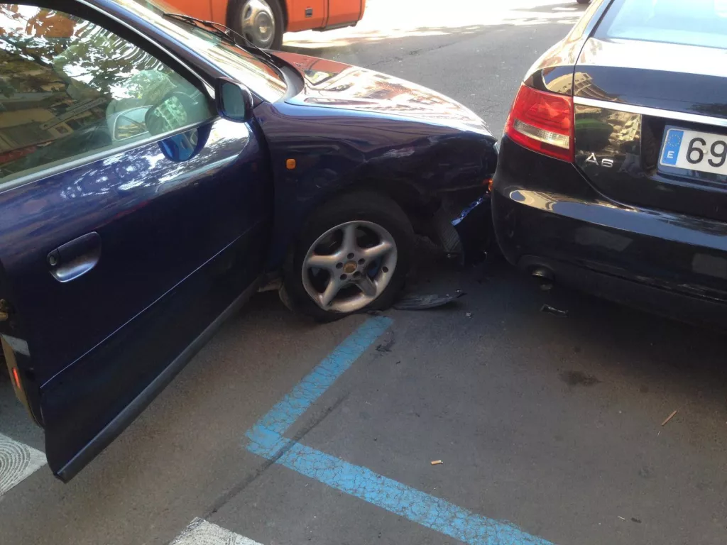 ⏯️ Forta col·lisió entre dos vehicles a Príncep de Viana