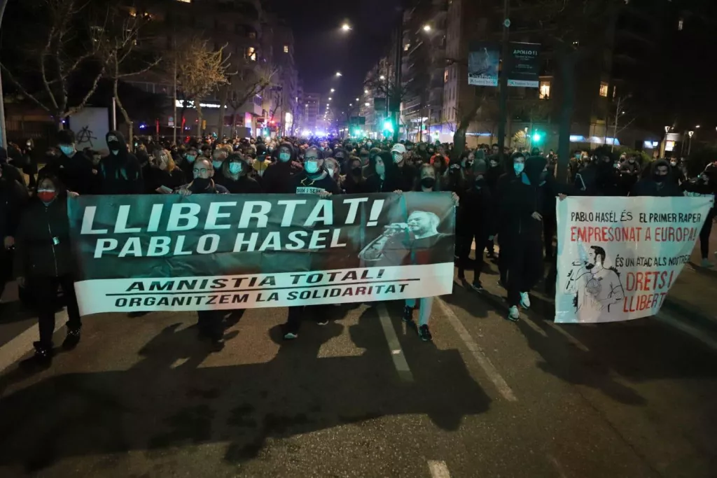 ⏯️ Més de 400 persones tornen a sortir als carrers de Lleida contra l'empresonament de Hasel