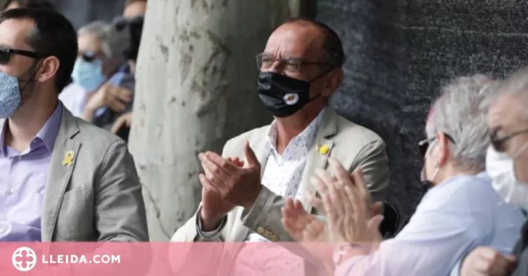 Pueyo es disculpa per ser en un restaurant fora de l'horari permès