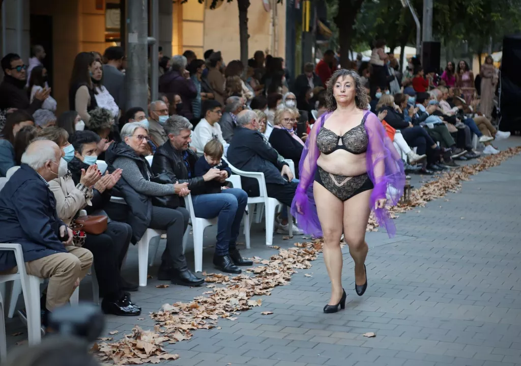 Moda contra el càncer de mama a la Zona Alta de Lleida