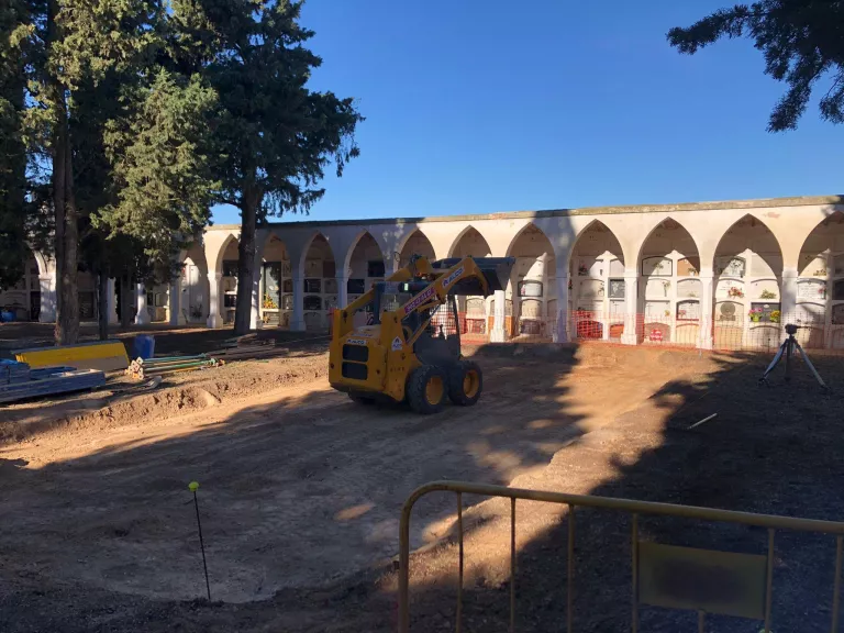 Comencen les obres de construcció de nous nínxols al cementiri d’Ivars d’Urgell