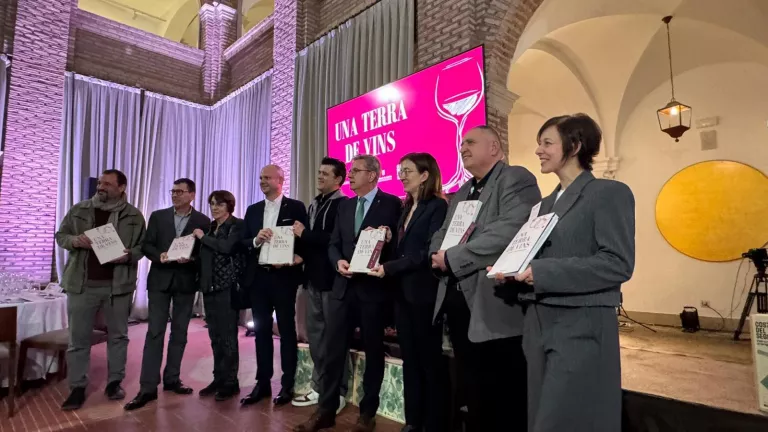 Lleida documenta la seva tradició vitivinícola amb el llibre ‘Una terra de vins’