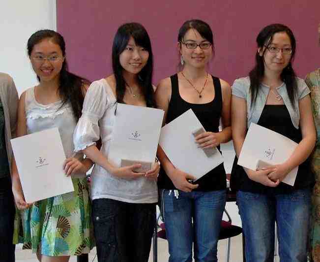 Una estudiant de la UdL envia un miler de màscares quirúrgiques des de Xina