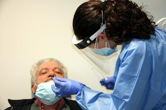 Salut declara 118 ingressats més  i 25 crítics més , amb 4.424 nous contagis i 11 morts