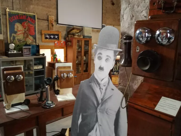 Clausura de l'exposició de telèfons antics al Museu de Cal Pauet
