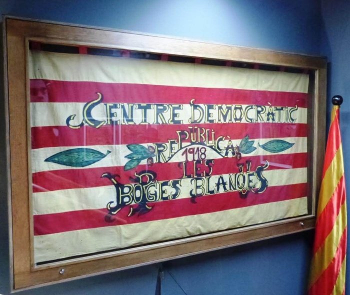 El domàs del Centre Democràtic Republicà exposat a l’Espai Macià (foto: ABB).