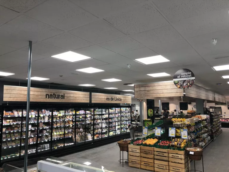 Plusfresc inaugura la seva primera botiga a Cervera