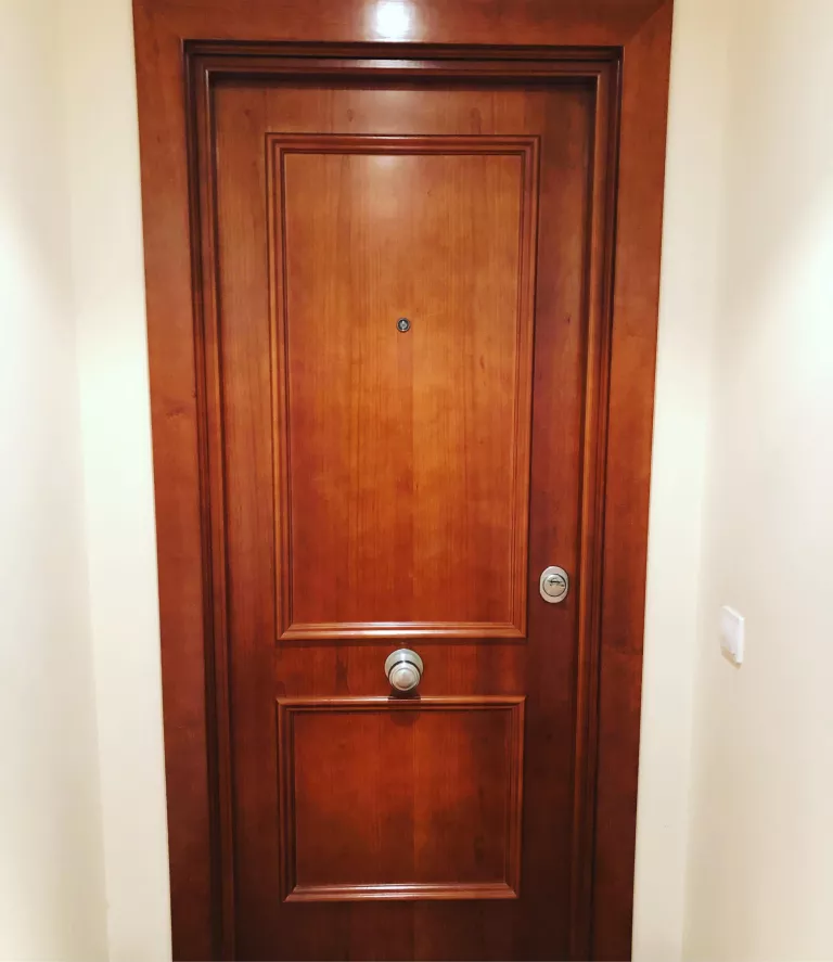 Puerta acorazada