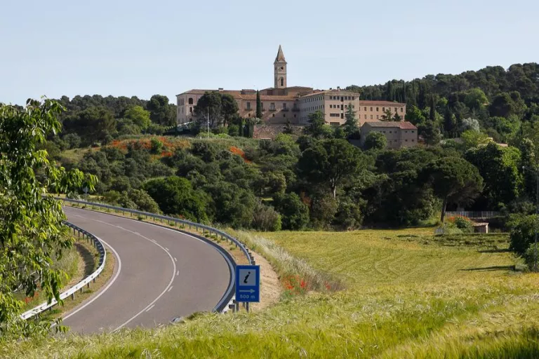 Obertes les reserves a l’Hostatgeria del Monestir de les Avellanes