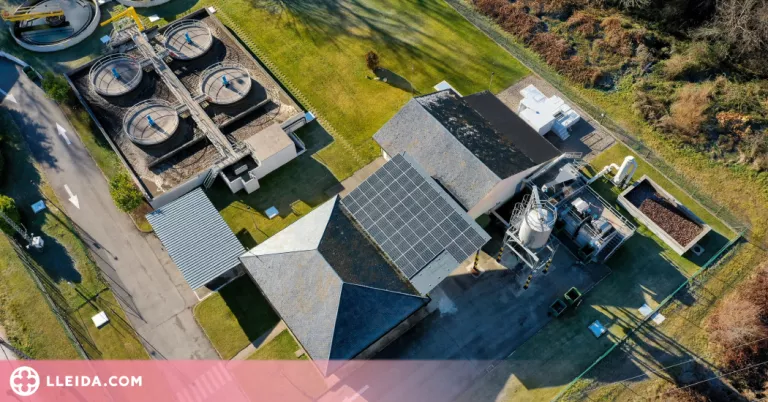 Preview Tres depuradores de la Vall de Boí gaudeixen de la seva planta solar per l'autoconsum energètic