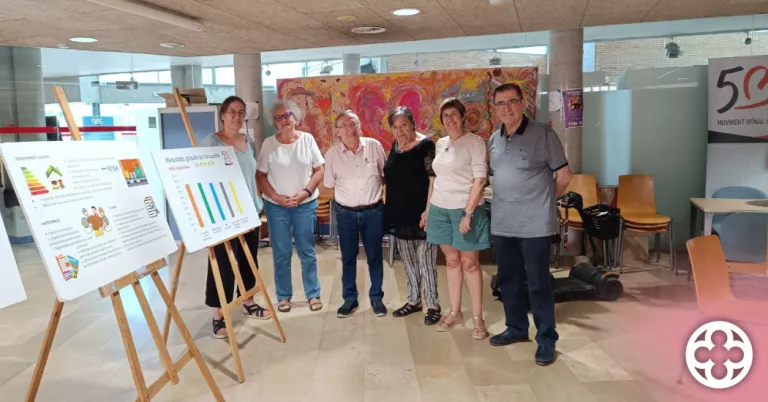 Laura Bergés amb els veïns/es de l'Associació de Balàfia ©Comú de Lleida