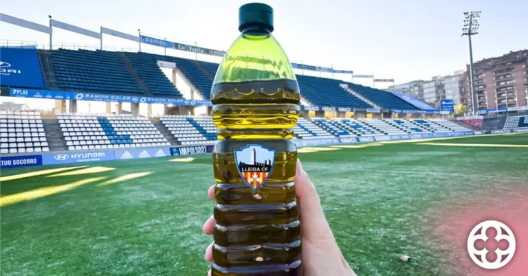 Oli solidari pel Sàhara amb Lleida pels Refugiats ©Lleida CF