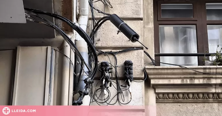 Junts vol una Lleida sense cables a les façanes